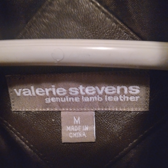 Womens lambskin leather jacket like new from smoke and pet free home - Picture 3 of 3